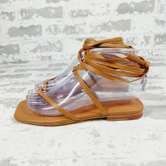 New Marc Fisher Mireya Brown Leather Flat Strappy Sandals H951 - Picture 1 of 11